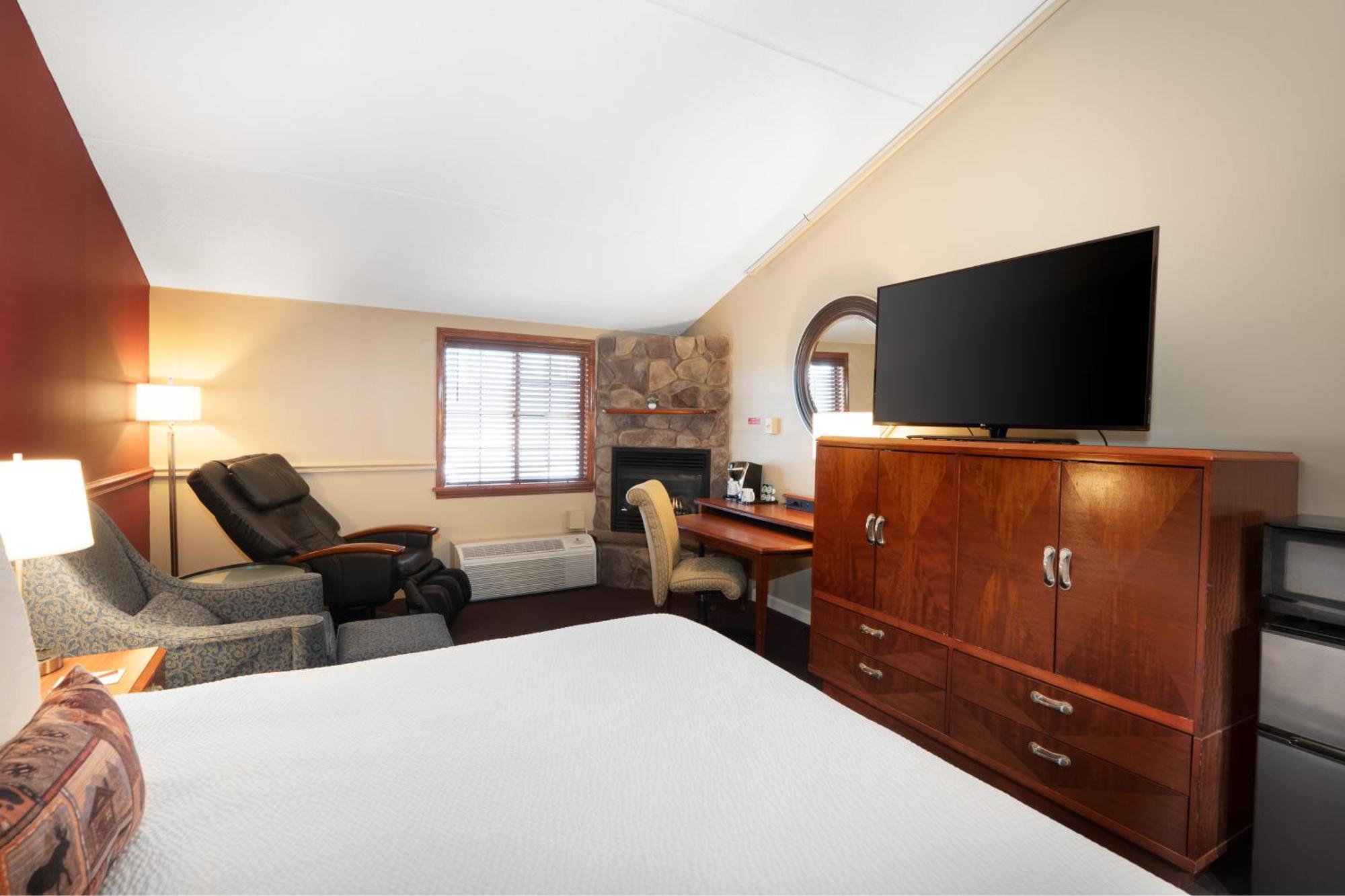 Fireside Inn & Suites West Ліван Екстер'єр фото